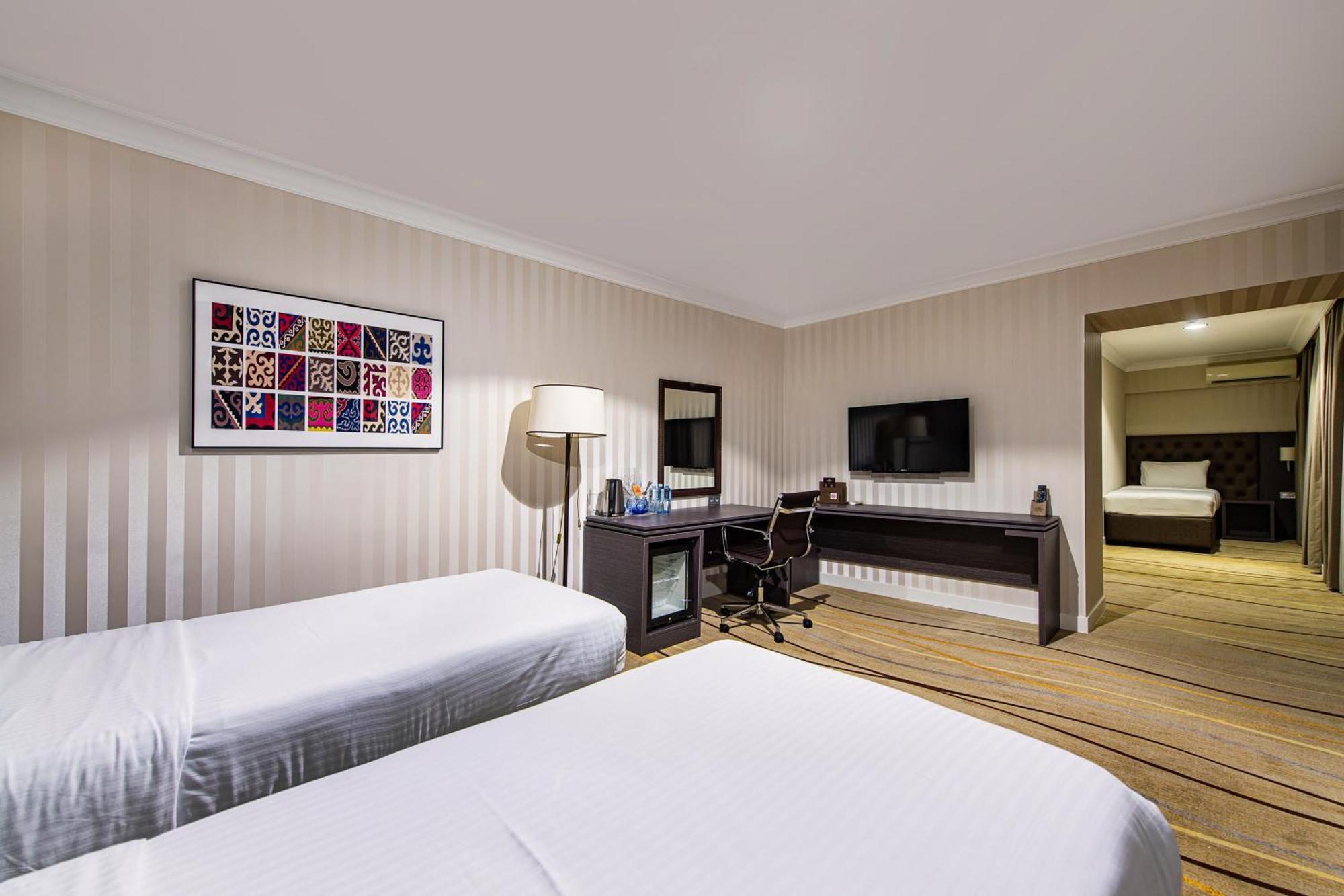 Shymkent Grand Hotel Dış mekan fotoğraf