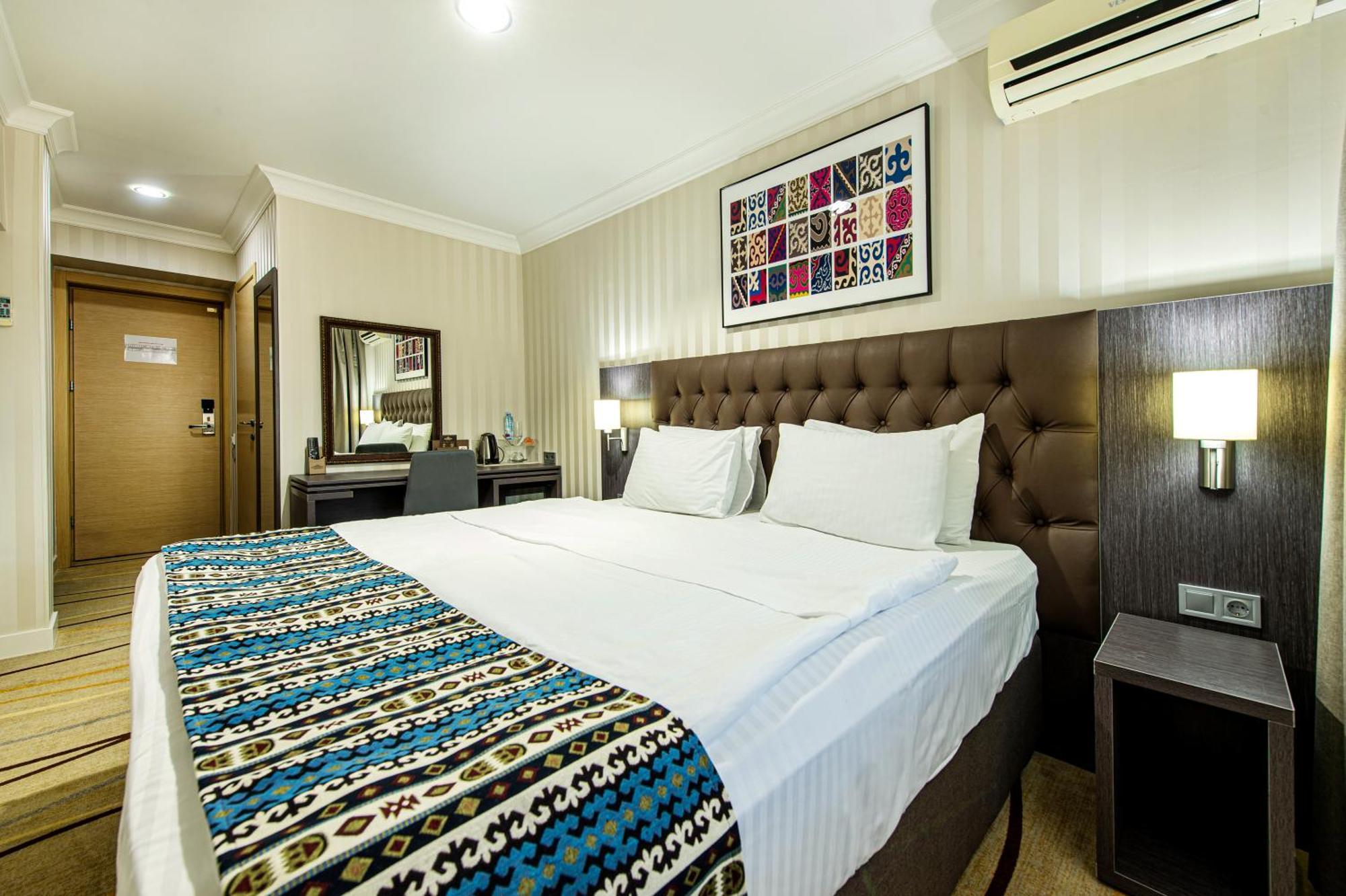 Shymkent Grand Hotel Dış mekan fotoğraf